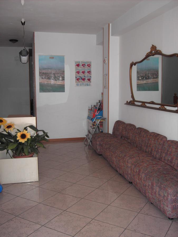 Residence Monaco Appartamenti Rimini Eksteriør billede