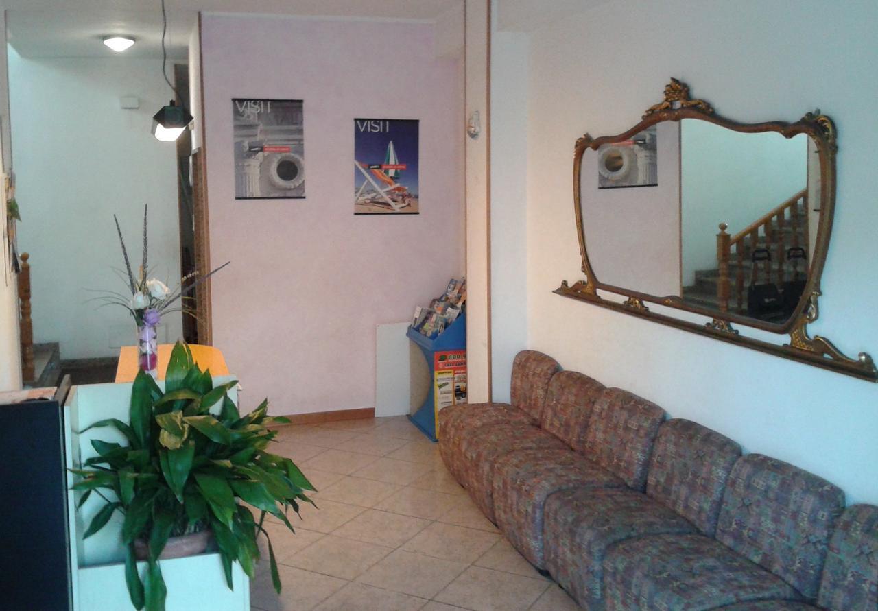 Residence Monaco Appartamenti Rimini Eksteriør billede